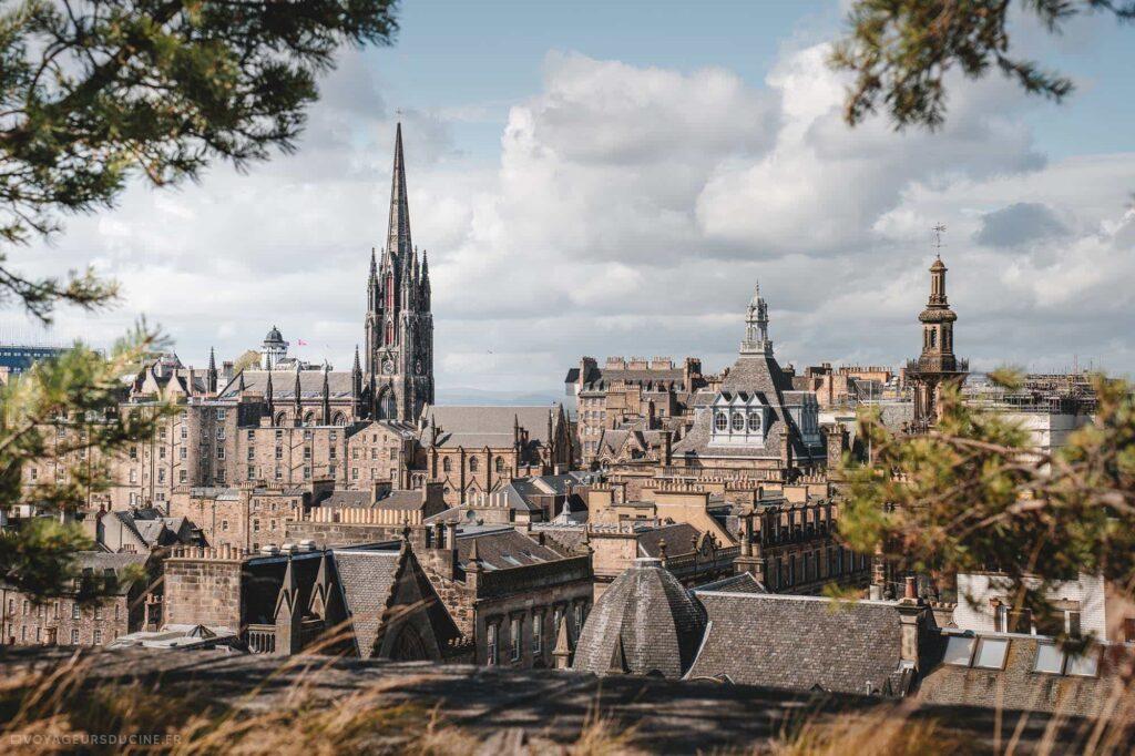 Édimbourg, lieux d’écriture… pas de tournage. Attention aux rumeurs